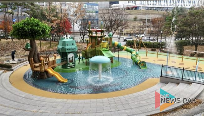 동백지구 늘찬근린공원 물놀이장 조성사업 현장 모습