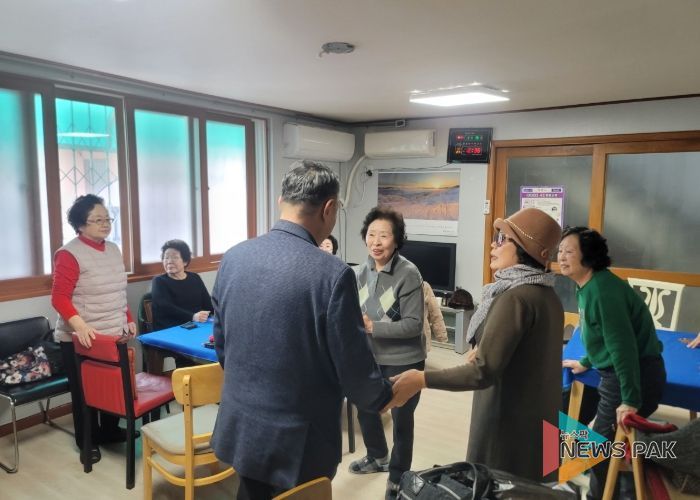 고양시 관산동 동장, 새해맞이 경로당 순회 방문 실시