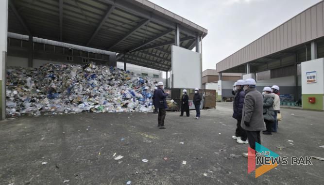 시흥시 대야동, 통장협의회와 자원순환 현장견학…'원도심 환경개선 머리 맞대'