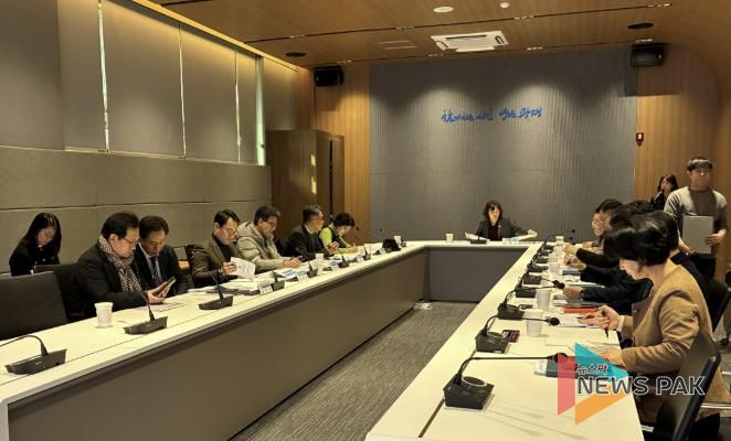 최혜민 광명시 부시장이 지난 4일 시청 컨퍼런스룸에서 열린 ‘광명역사문화박물관 건립 타당성조사 및 기본계획 수립 용역’ 최종보고회를 주재하고 있다.