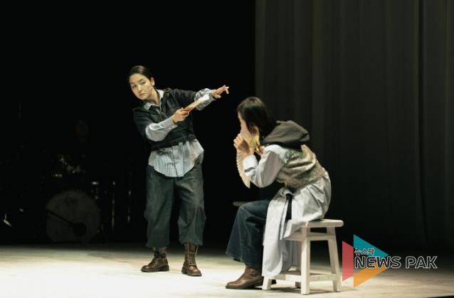 구구선 사람들 사진 2부(2024 퀴드초이스 공연 사진 Ⓒ서울문화재단 대학로극장 쿼드. 장준구)