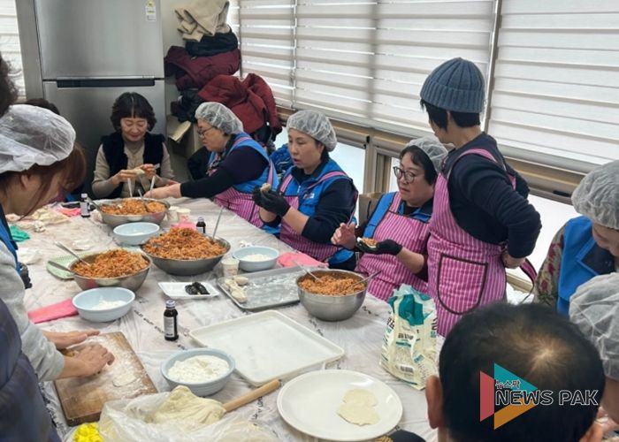 원평동 바르게살기위원회, ‘설맞이 만두 나눔 행사’ 개최