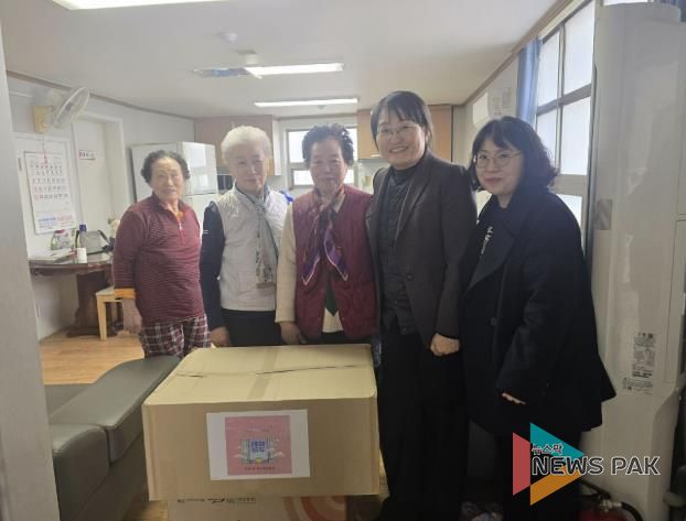 시흥시 정왕2동, 설맞아 경로당 23곳에 위문품 전달