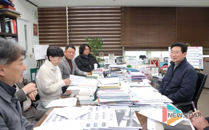 이상일 용인특례시장은 13일 특별대책지역 수질보전정책협의회 임원진과 간담회를 진행했다