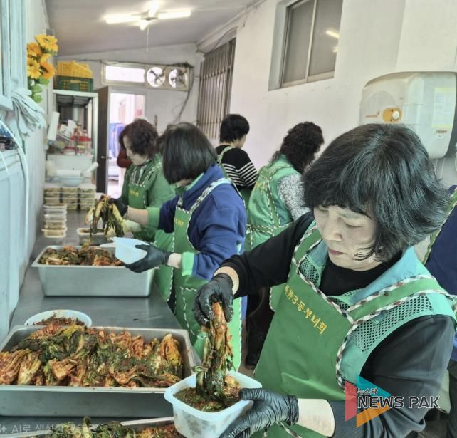 수원시 권선구 세류3동 새마을부녀회, 어르신을 위한 ‘봄을 담은 반찬 나눔’